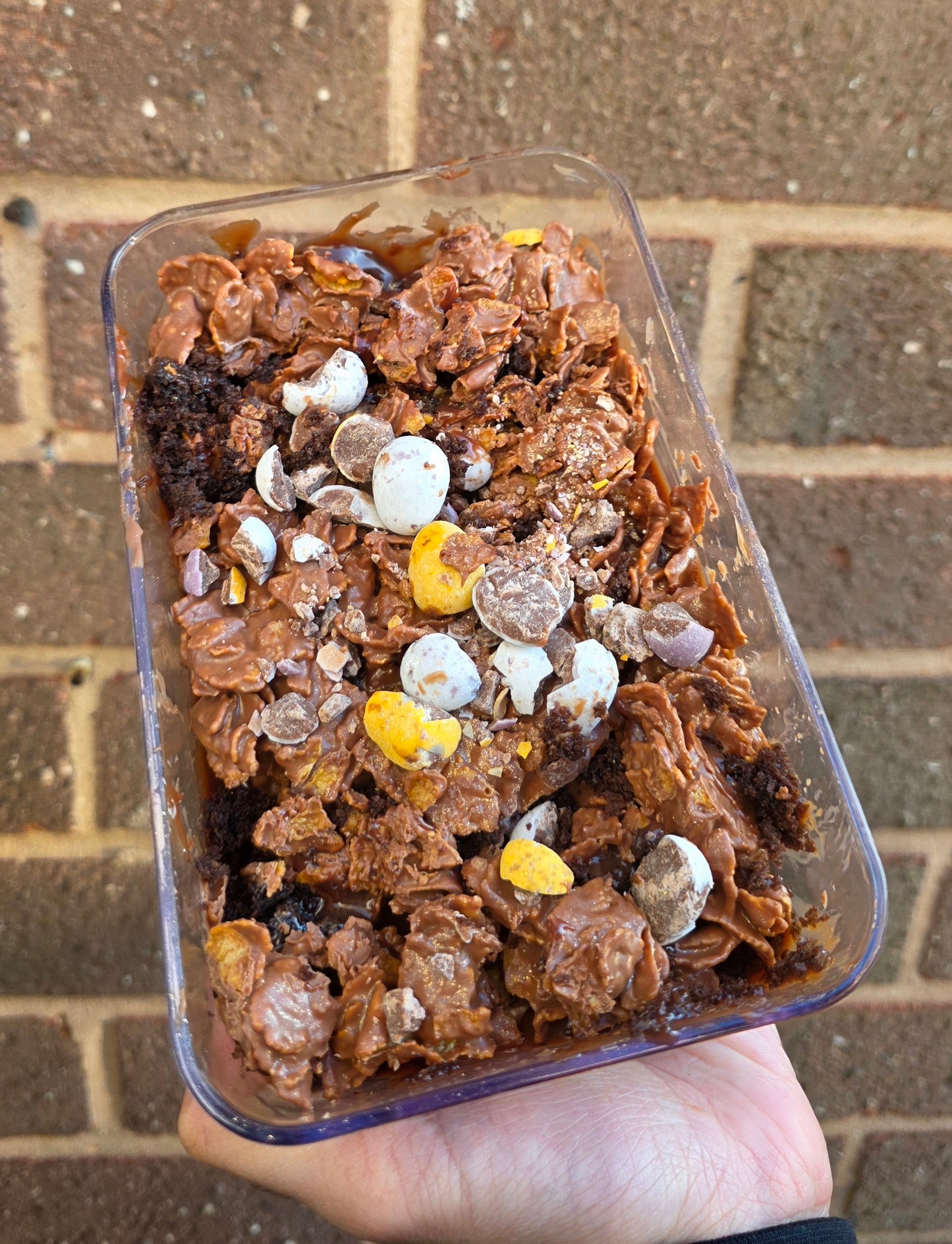 Mini egg crunch cake